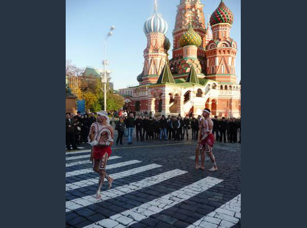 Shane McEwan and Paul House perform in Moscow’s Red Square
